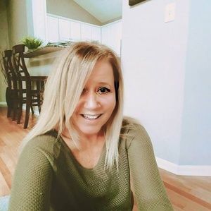 Meet your Posher, Pamela